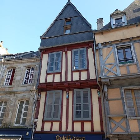Escapade Romantique Sous Les Toits De Kereon - Centre Historique, Rue Pietonne Quimper Exterior photo
