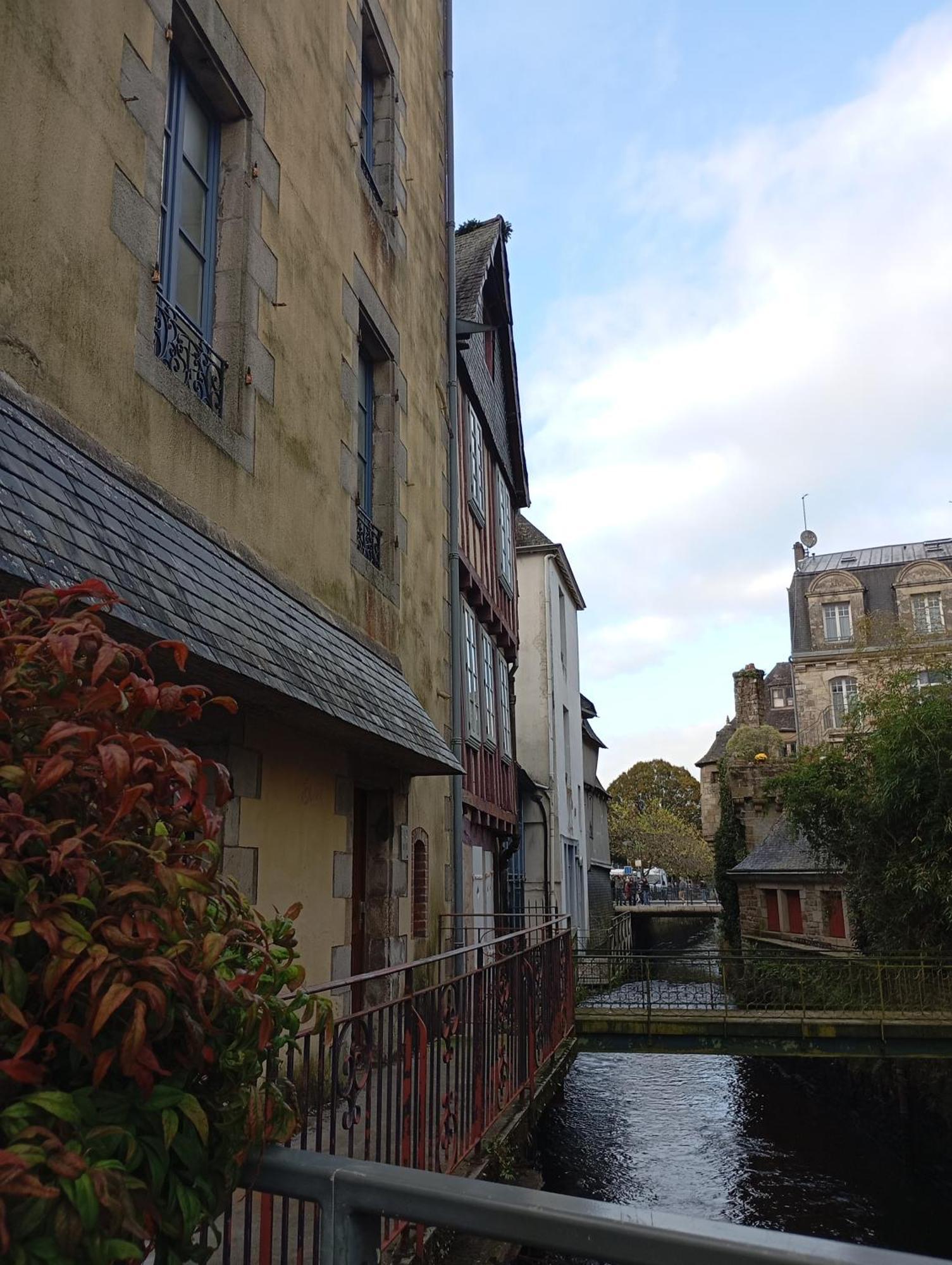Escapade Romantique Sous Les Toits De Kereon - Centre Historique, Rue Pietonne Quimper Exterior photo
